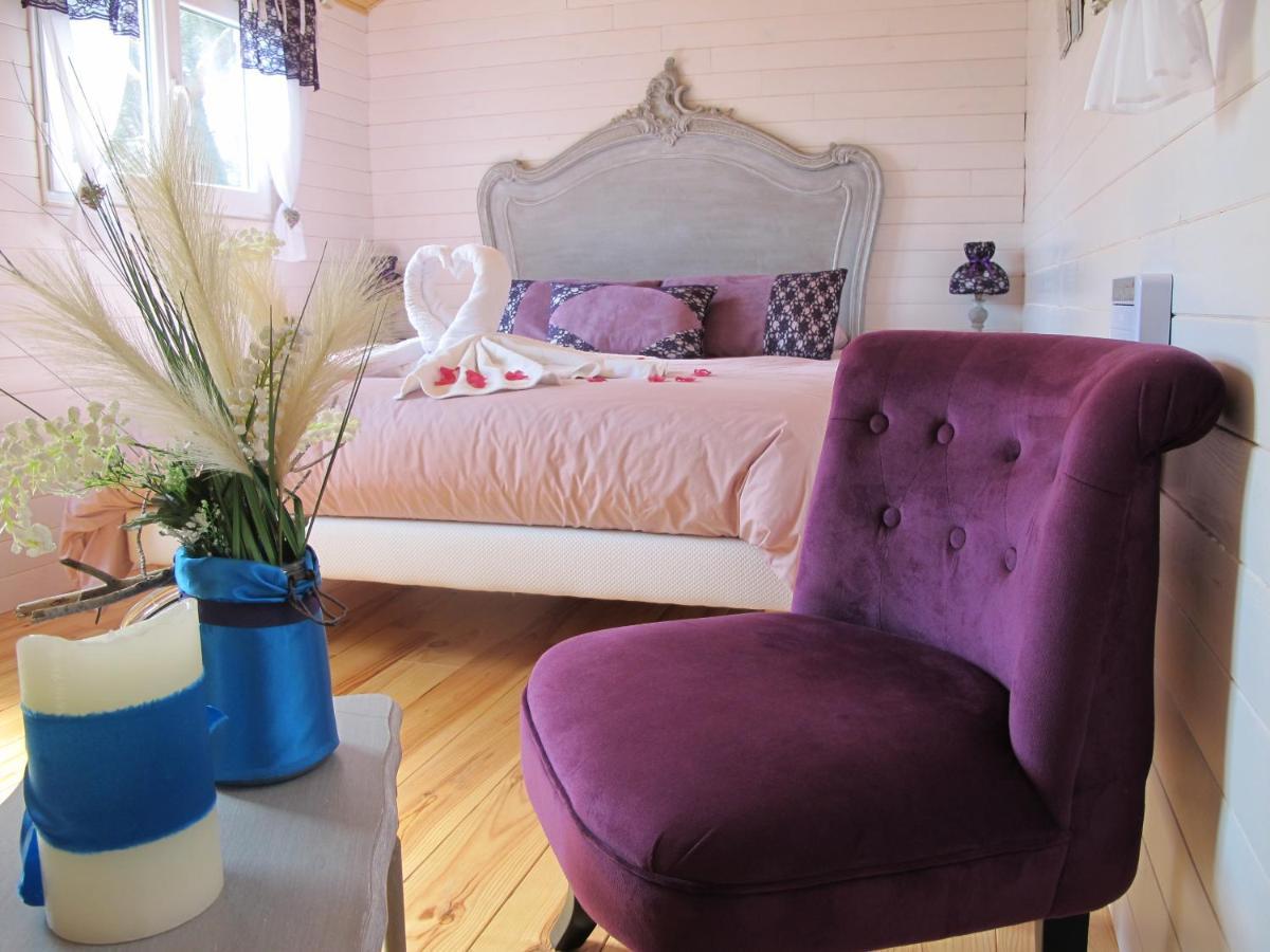 L'Oustau De Bigatie Bed and Breakfast Lambesc Εξωτερικό φωτογραφία
