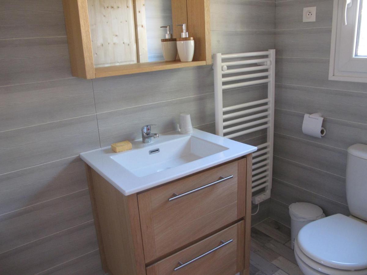 L'Oustau De Bigatie Bed and Breakfast Lambesc Εξωτερικό φωτογραφία