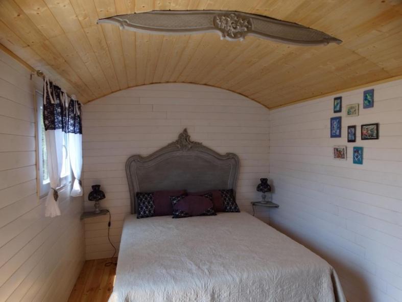 L'Oustau De Bigatie Bed and Breakfast Lambesc Εξωτερικό φωτογραφία