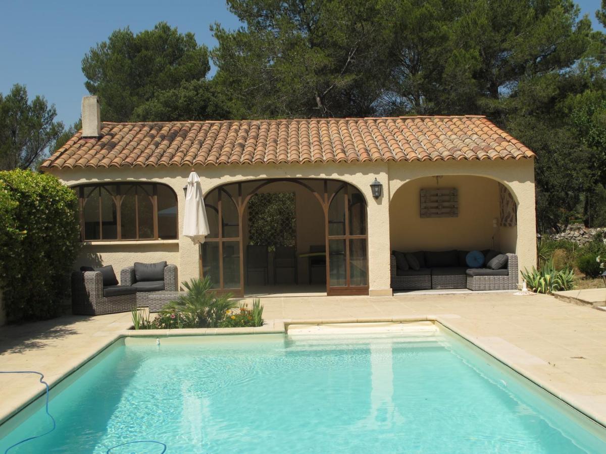 L'Oustau De Bigatie Bed and Breakfast Lambesc Εξωτερικό φωτογραφία